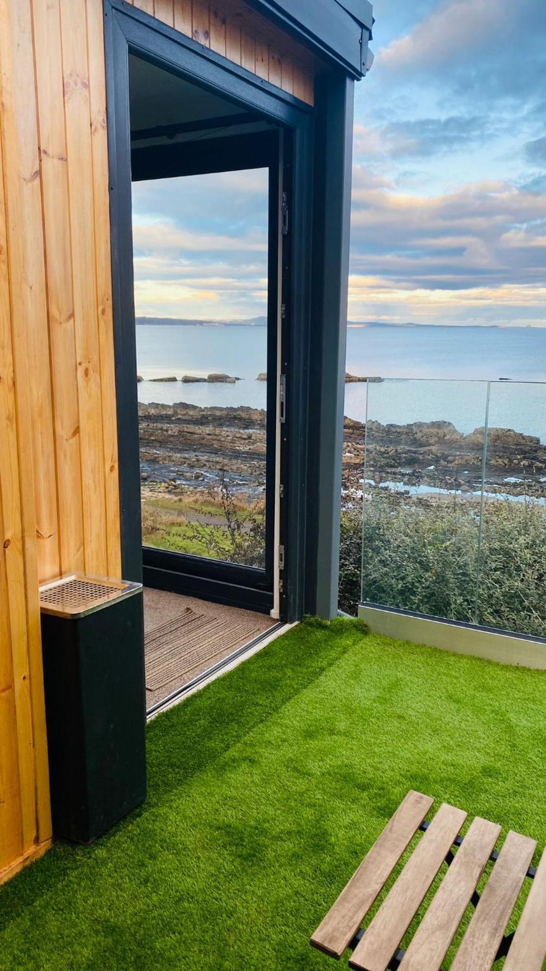Luxury Beach Front Rooms- Pma Kirkcaldy Esterno foto